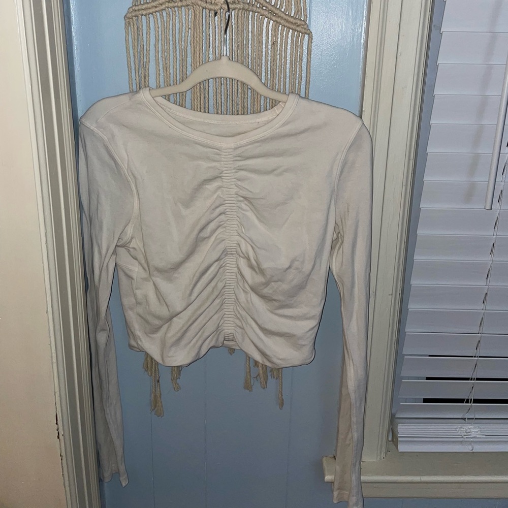 Lululemon crop top